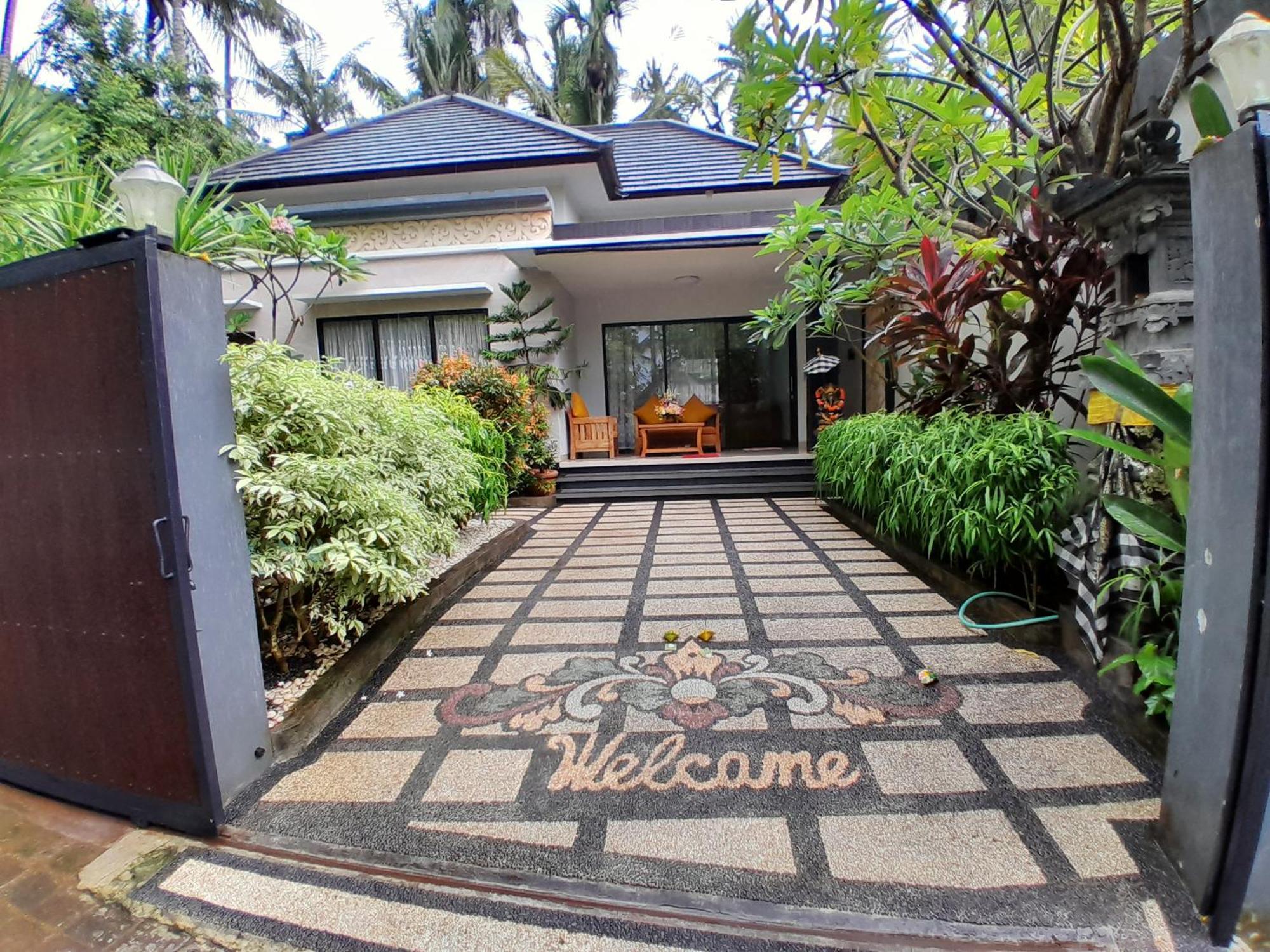 Villa Karma Candidasa Exterior photo